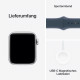 Apple Watch SE 2. Generation (GPS, 40 mm) Smartwatch mit Aluminiumgehäuse in Silber und Sportarmband in Denim (M/L).